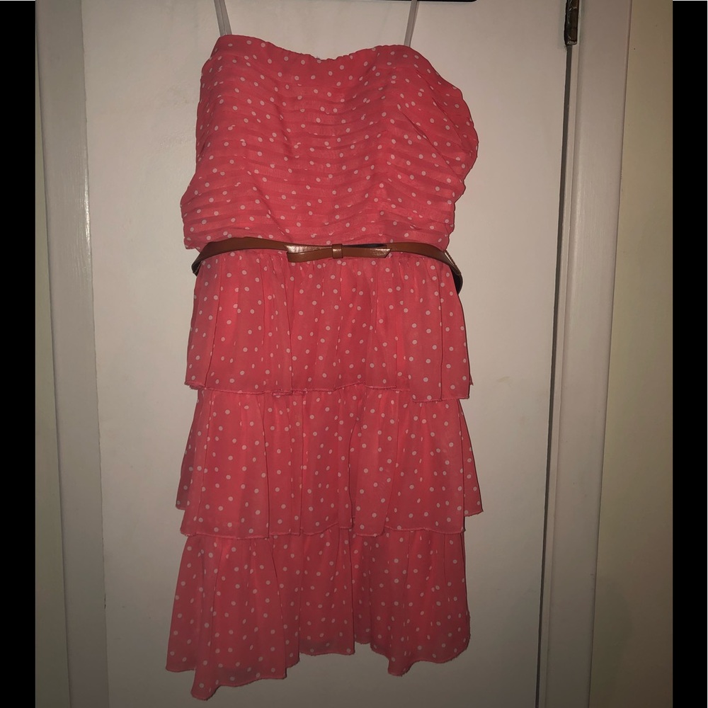 Strapless padded party dress (belt included)